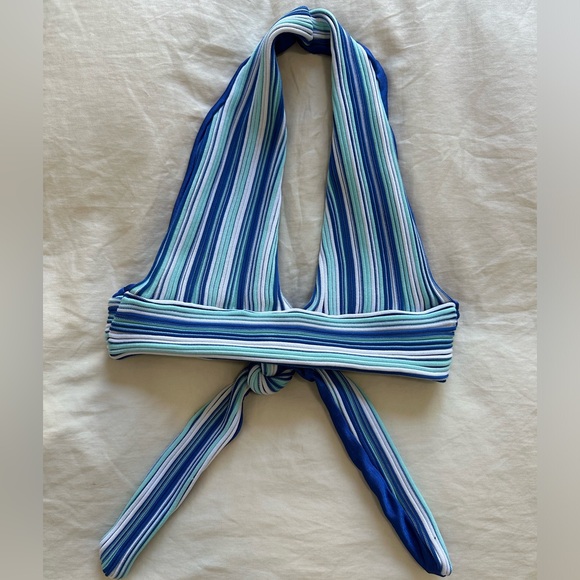 NWOT Beginning Boutique Beach Knit Halter top - Picture 2 of 6